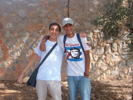 guivar m3a .......!!! wa baz